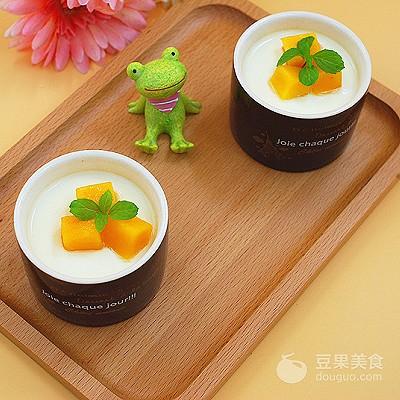 丝滑醇厚的原味酸奶